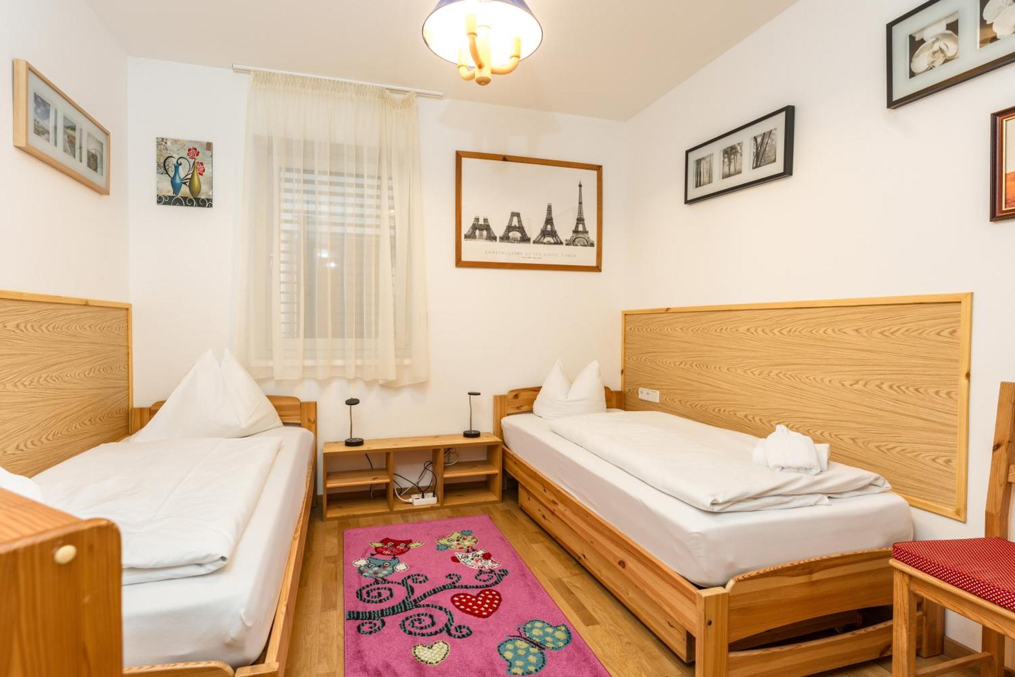 Ferienwohnungen Karoline By Schladming-Appartements Rum bild